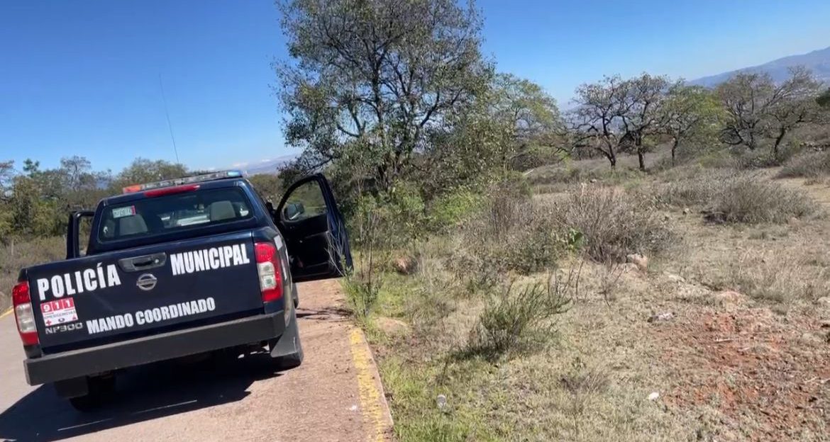 Acatlán: Hallan 3 cuerpos con señales de violencia