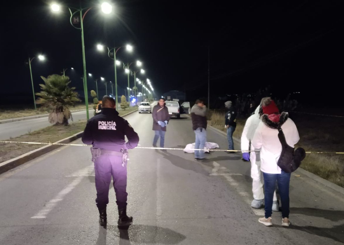 Trabajadora de la CAAMTH Tizayuca muere al caer de camioneta en movimiento