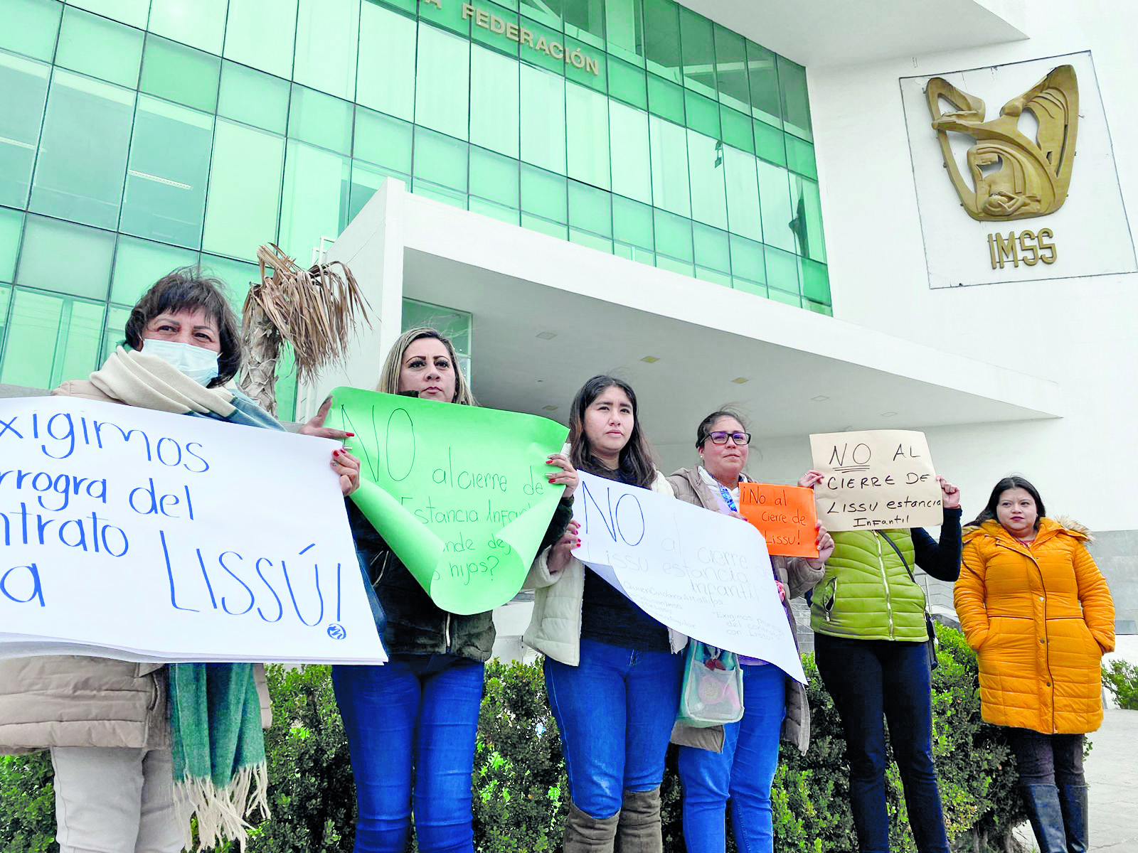 Pachuca: madres se manifiestan por cierre de guardería del IMSS