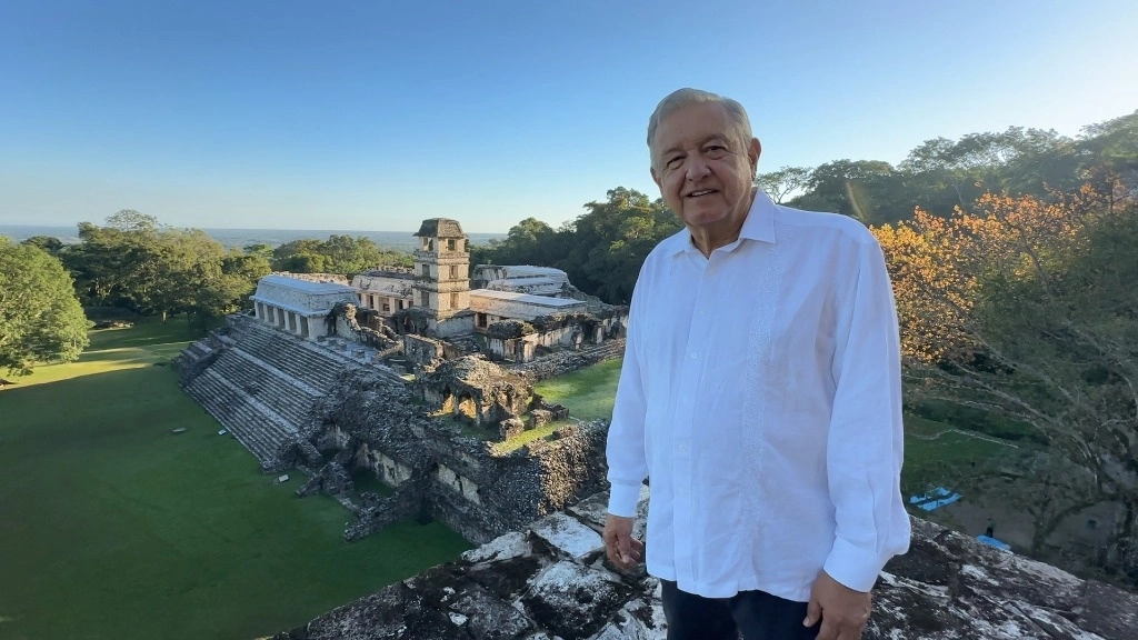 ”El porvenir va a ser de nosotros”: AMLO en felicitación de Año Nuevo