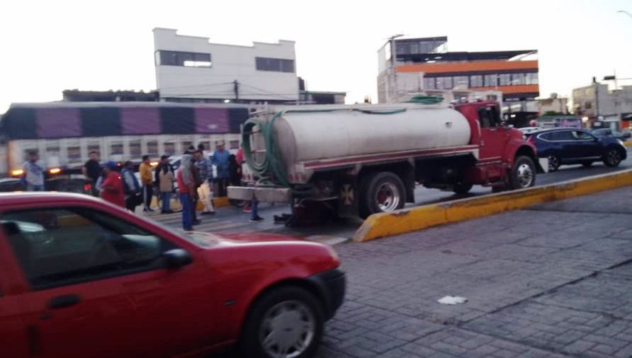 Carretera México-Laredo: Motociclista atropella a mujer en Actopan