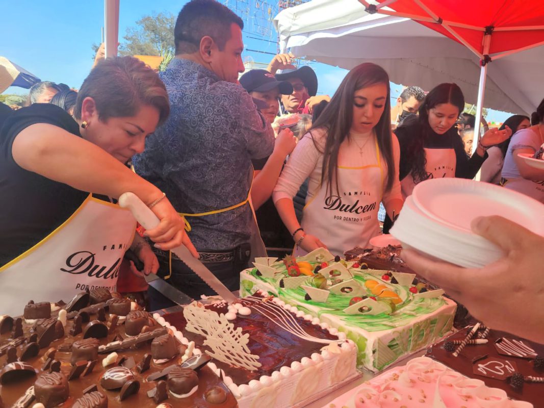 Nopala: se acerca la feria donde regalan cientos de rebanadas de pastel