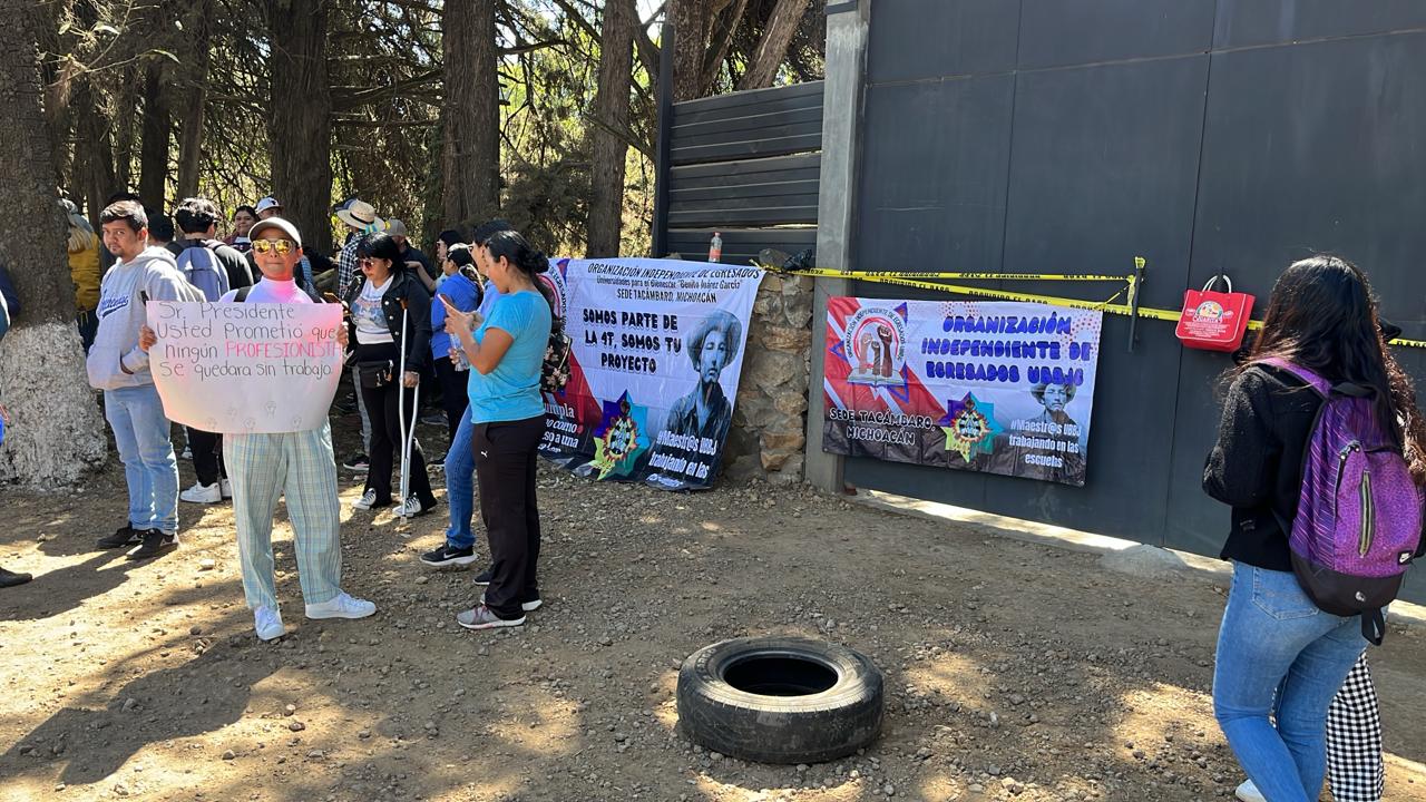 Se suman alumnos de Hidalgo a protesta en sede Michoacán por bajas en UBBJG