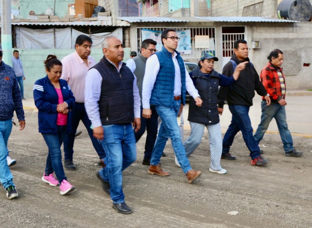 Pachuca: Jorge Reyes supervisa obra en ejecución en la colonia Plutarco Elías Calles