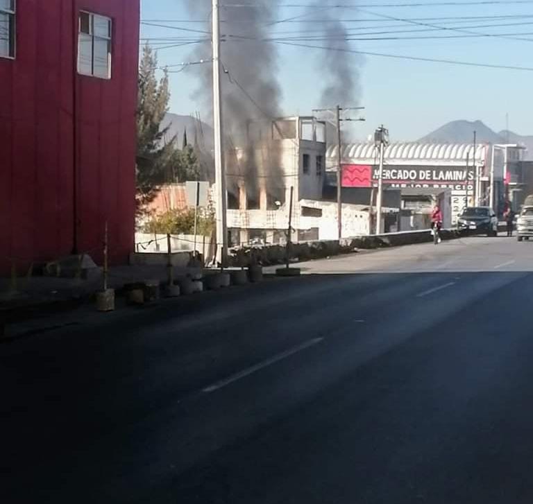 Actopan: se incendia bodega a un lado de instalaciones de Protección Civil