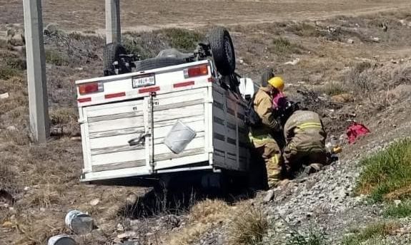 Volcadura de camioneta en Carretera Pachuca-Sahagún: reportan un herido