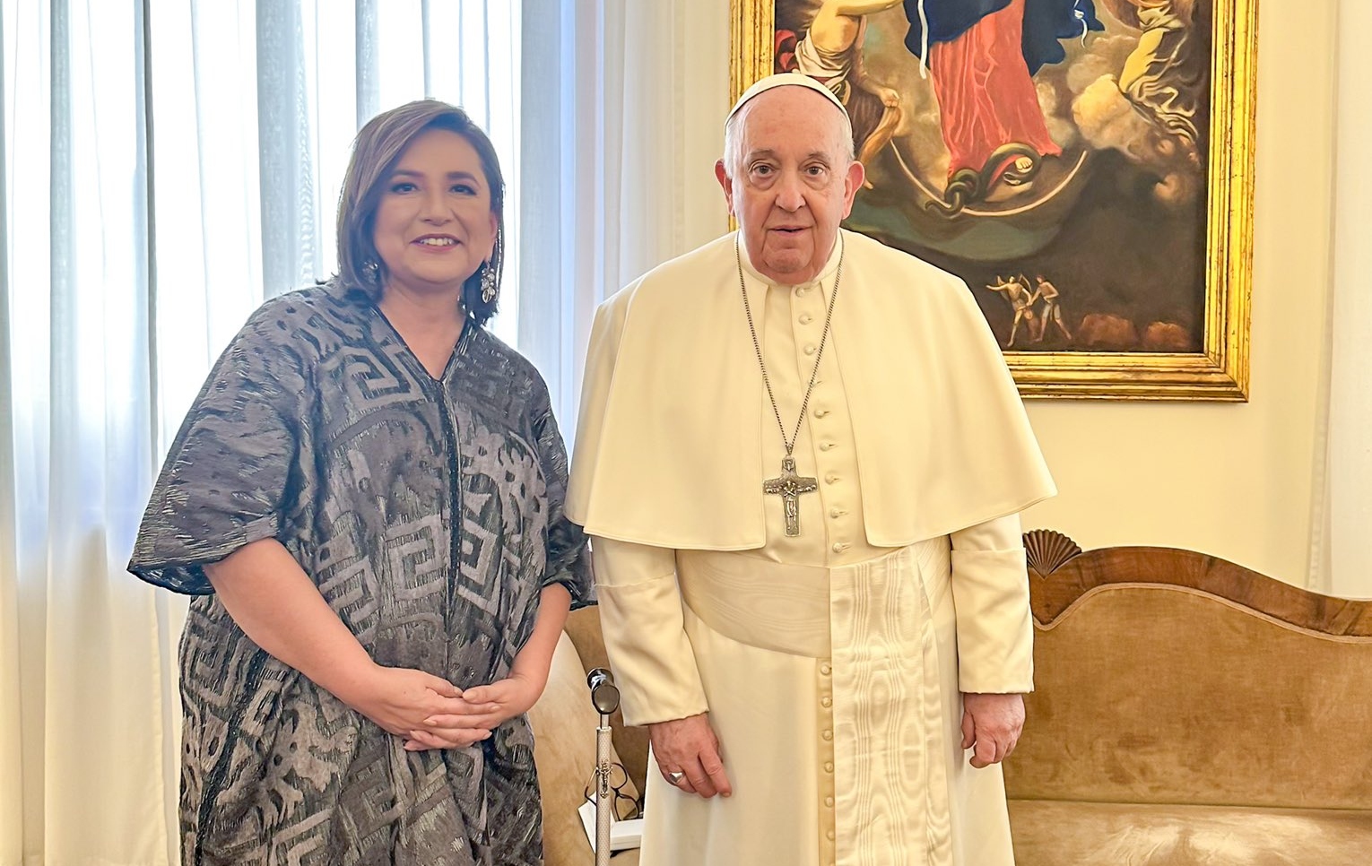 Xóchitl Gálvez se reúne con Papa Francisco en el Vaticano