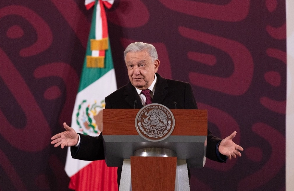 Hablaré con quien me sustituya para que no dé ni un paso atrás: AMLO