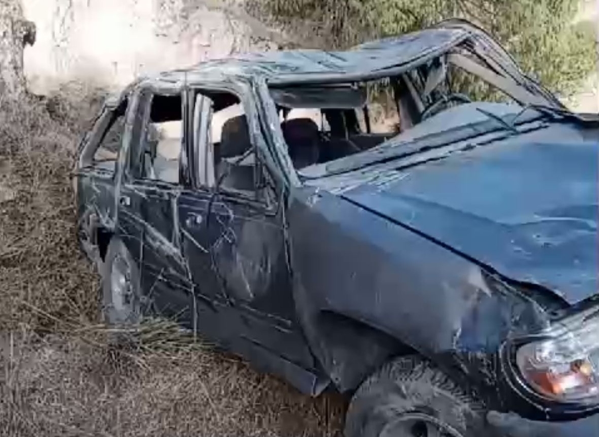 Actopan: auto cae a barranca; un muerto y dos lesionados