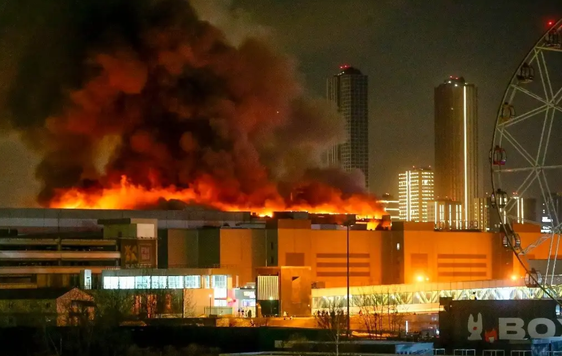 Tiroteo en sala de conciertos en Moscú deja 40 muertos | VIDEO