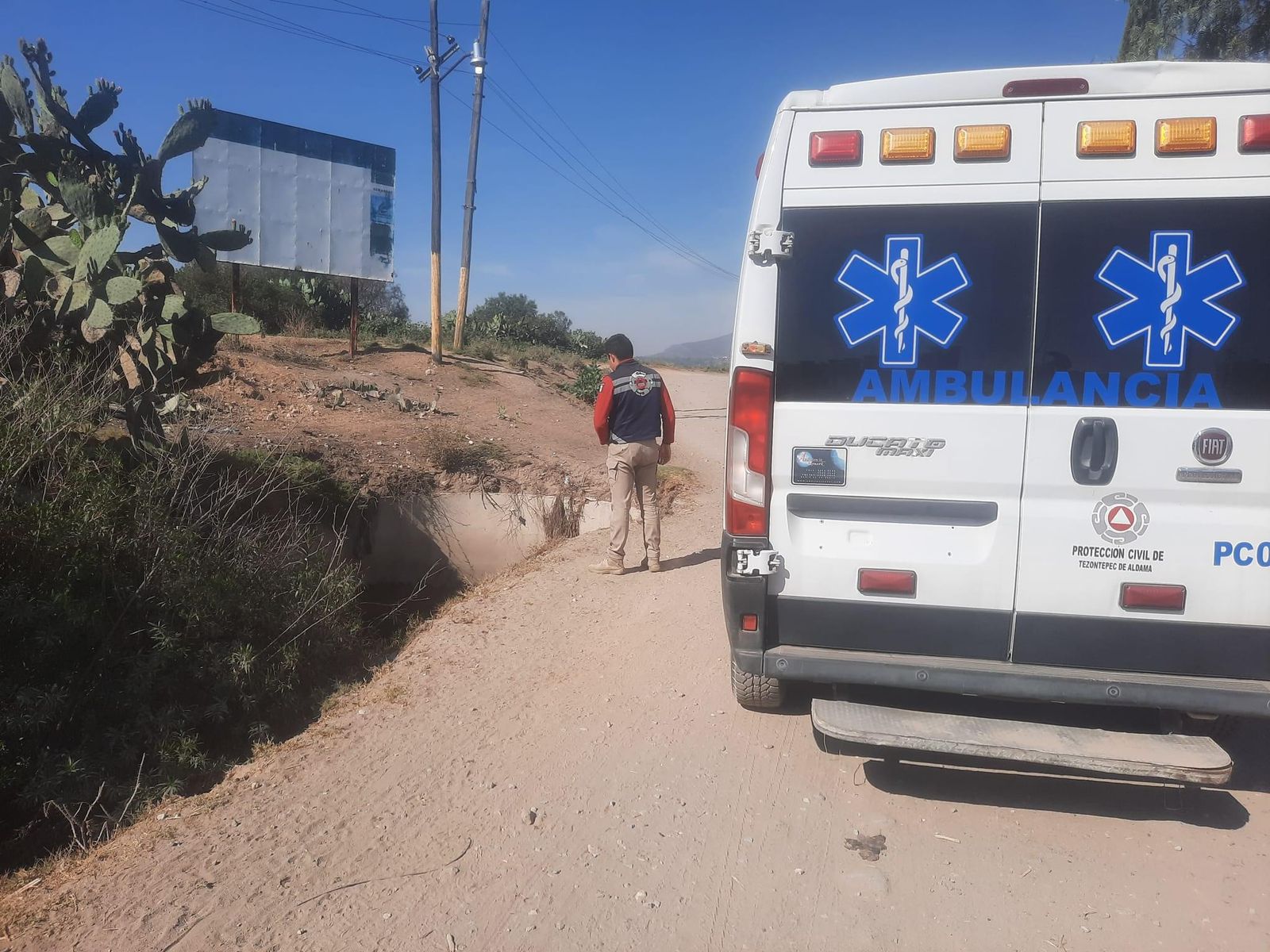 Tezontepec de Aldama: hallan cadáver flotando en canal de aguas negras