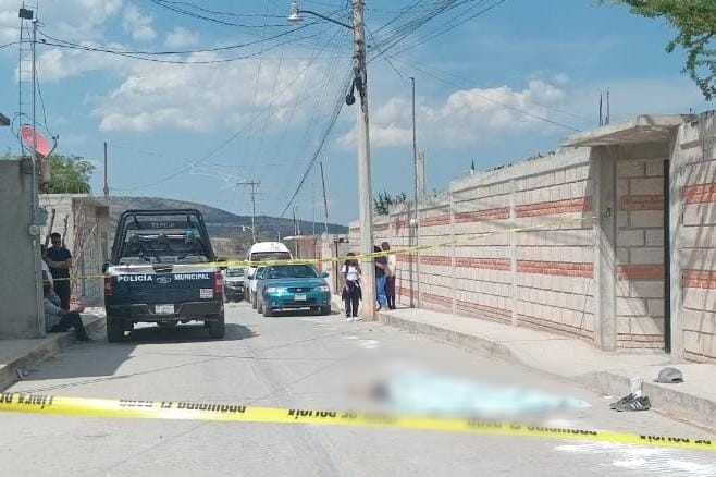 Tepeji del Río: fallece hombre tras ser atropellado por camión de refrescos; conductor huye