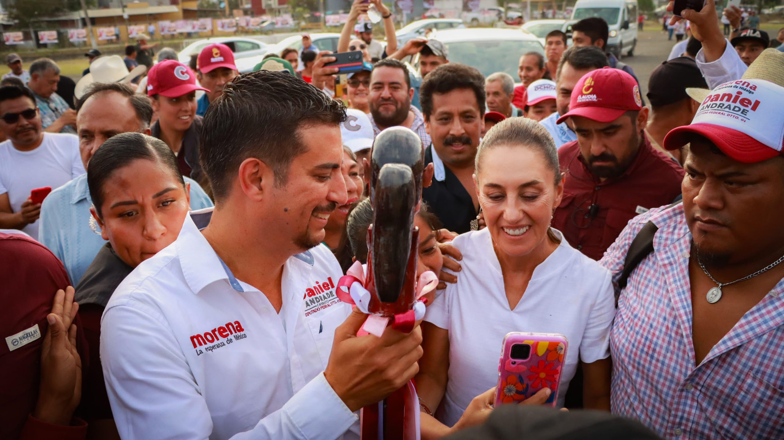 Con el liderazgo de Claudia Sheinbaum haremos historia en la sierra y huasteca: Daniel Andrade