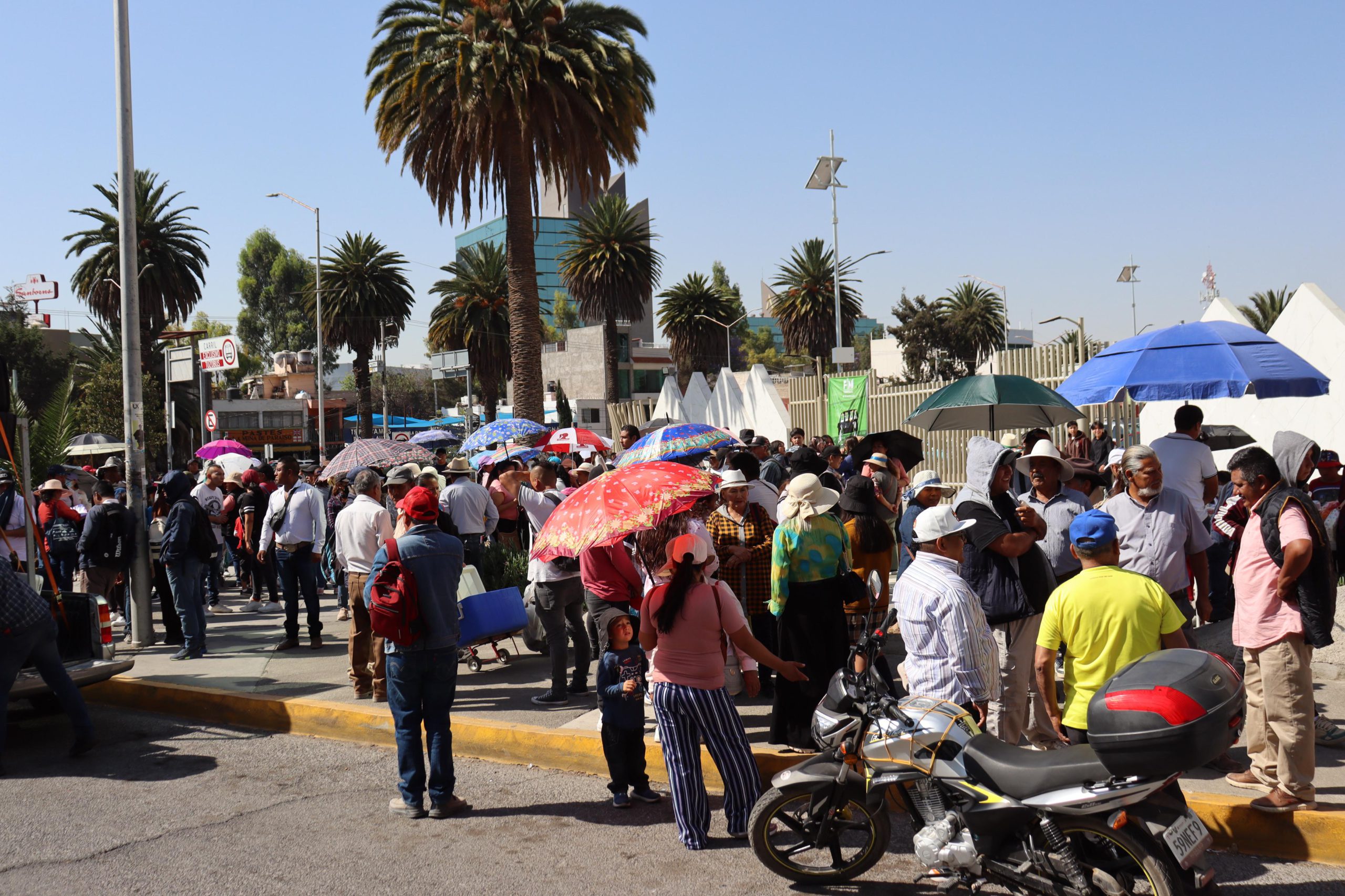 Antorcha Campesina marcha en Pachuca, exigen atender necesidades