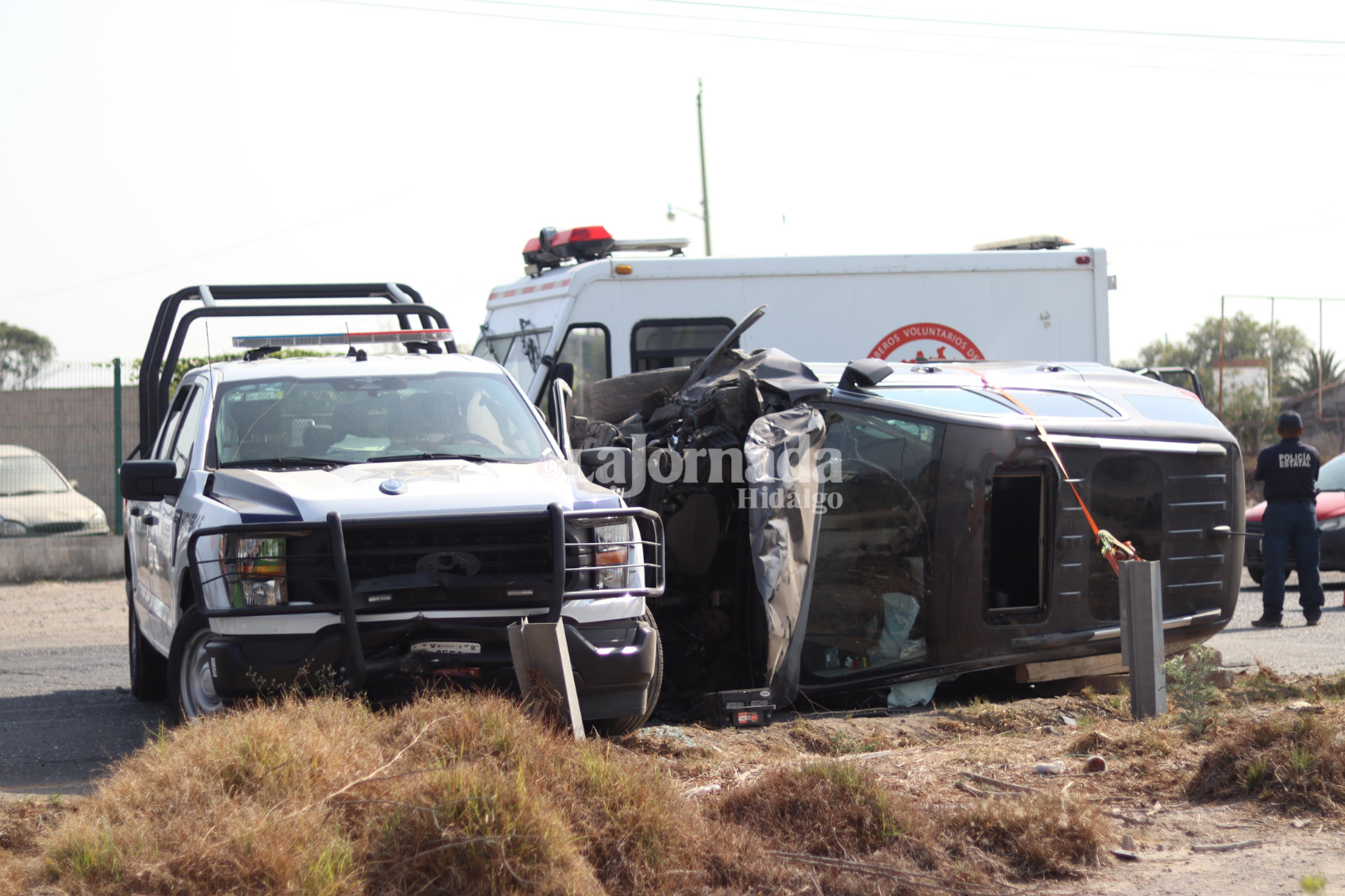 Accidente en bulevar Las Torres patrulla estatal choca contra camioneta