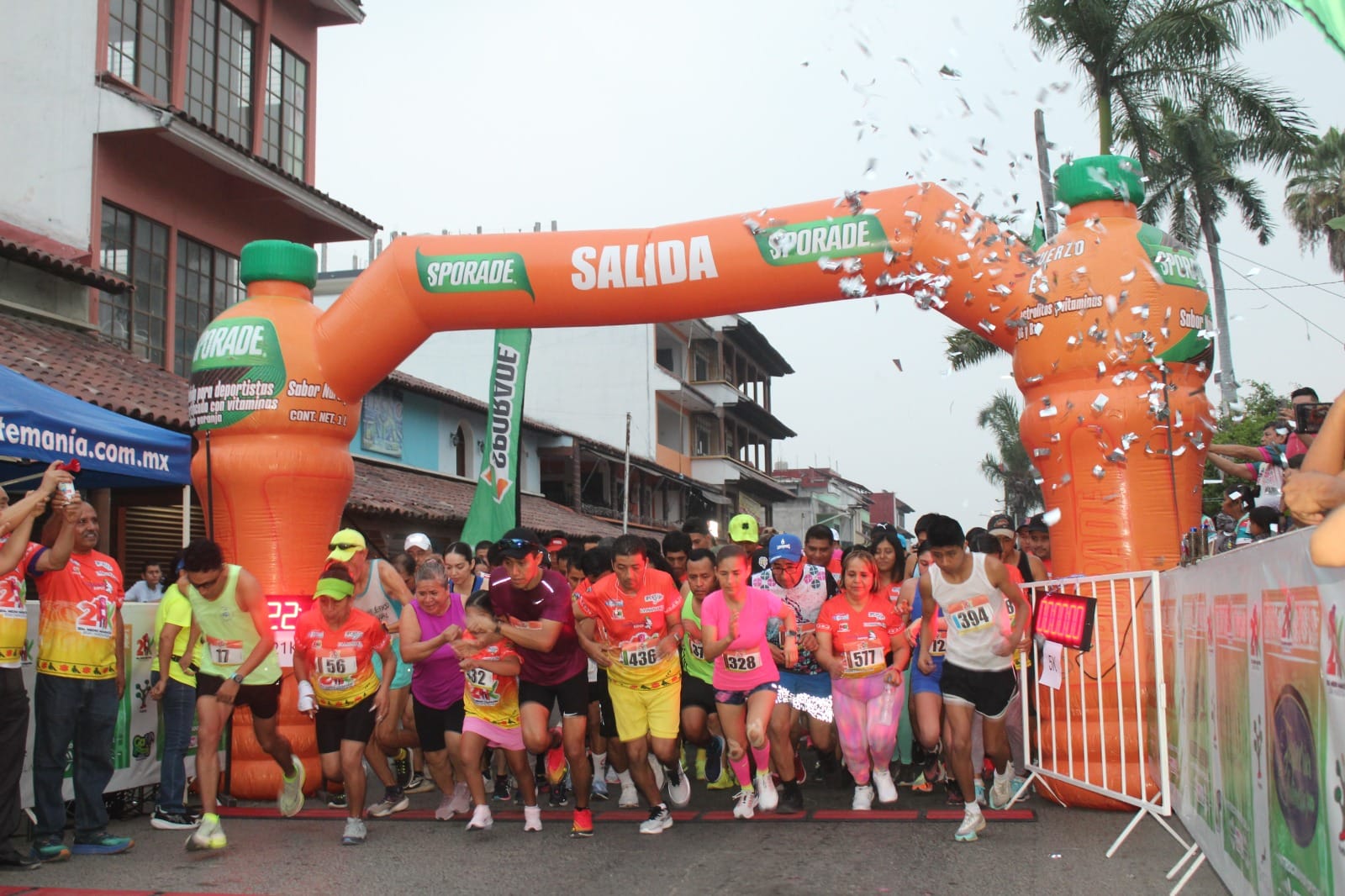 Con medio maratón y copa de béisbol continúan fiestas del Tordo en Huejutla 