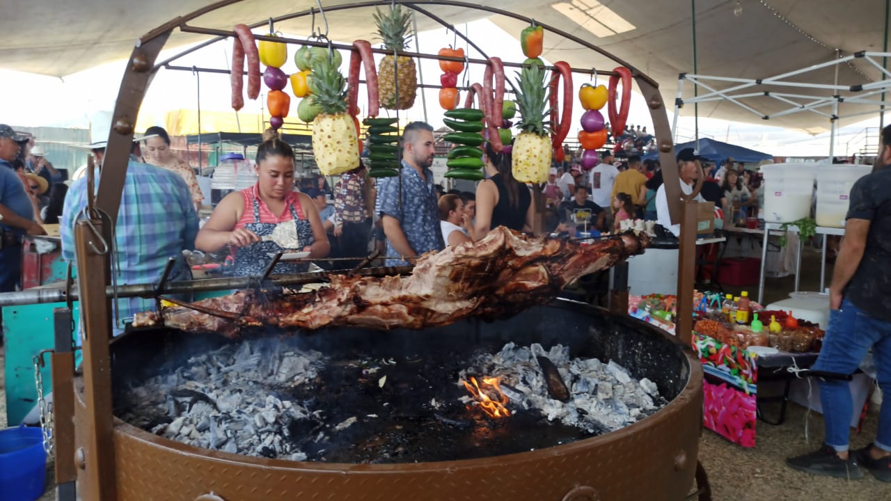 Realizan concurso gastronómico en el Festival del cerdo y el aguardiente en Metepec