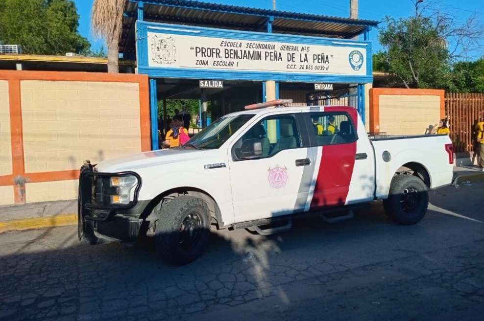 Por bullying, joven se lanza del segundo piso de escuela en Tamaulipas