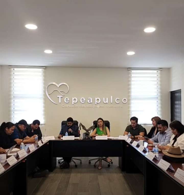 Señalan desacato y opacidad para que regidora suplente en Tepeapulco no accediera al cargo