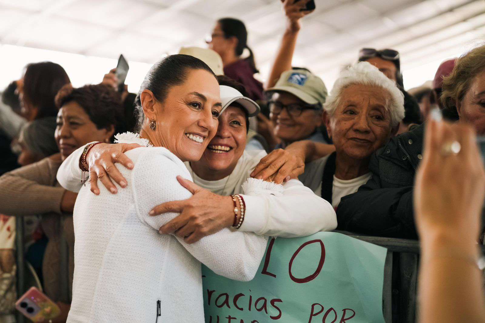 Claudia Sheinbaum anuncia el programa “Hoy por ustedes, mañana por nosotros”