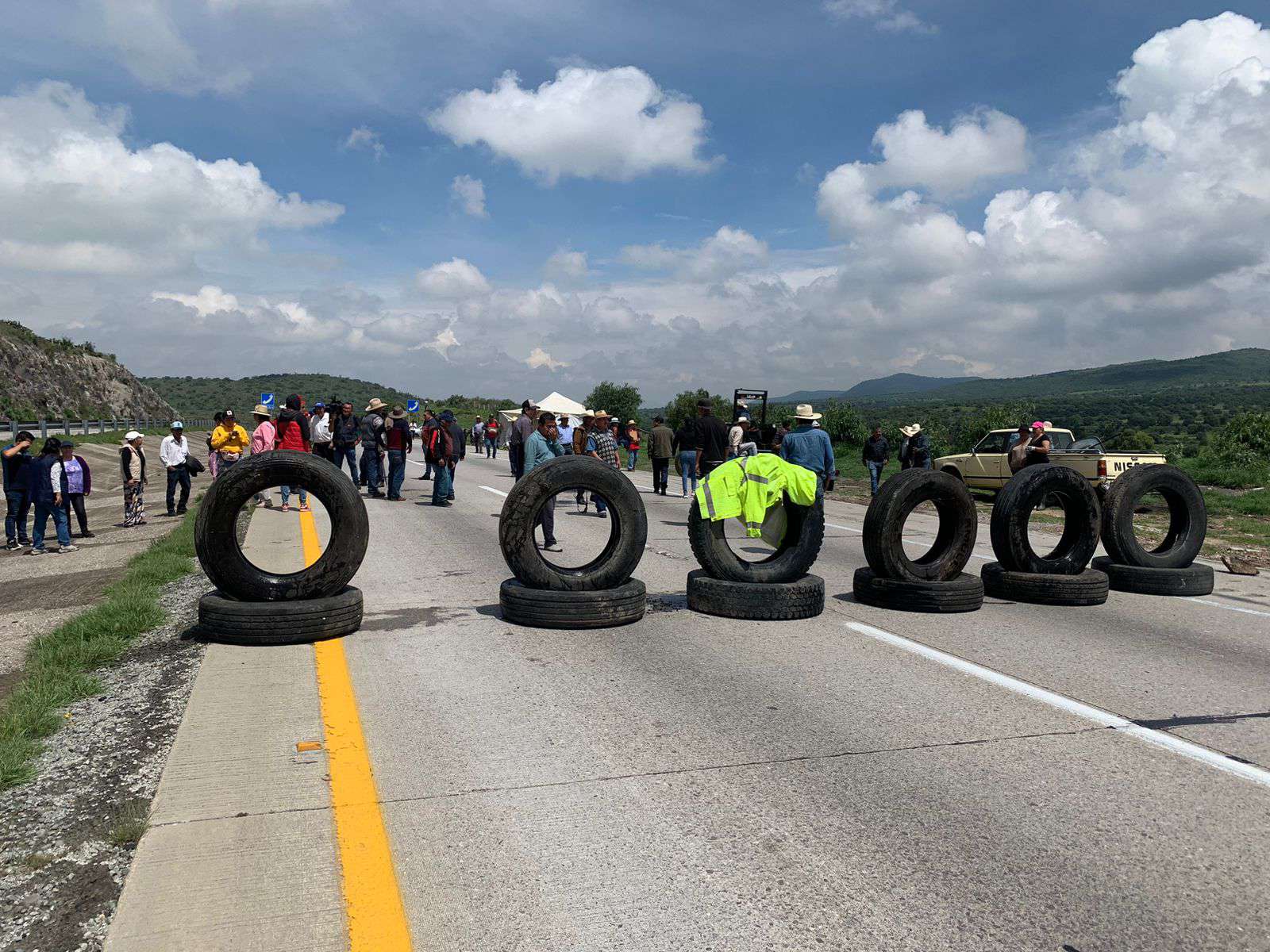 Bloqueo Arco Norte: ejidatarios cierran carretera por incumplimientos de pago