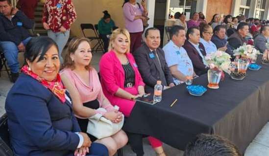 Cuautepec: padres acusan de malos manejos a directora de primaria 18 de marzo