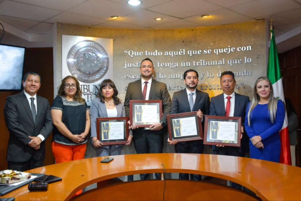 Reconoce TEEH a personal en Día del Abogado