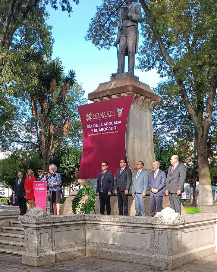 Tulancingo: Gobierno de Hidalgo realiza guardia de honor por el Día de la Abogada y el Abogado