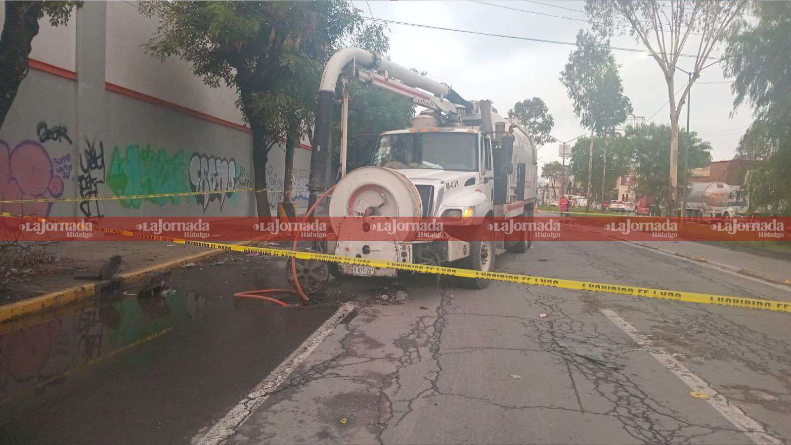 Carretera libre México-Pachuca: mueren tres al estrellarse contra camión