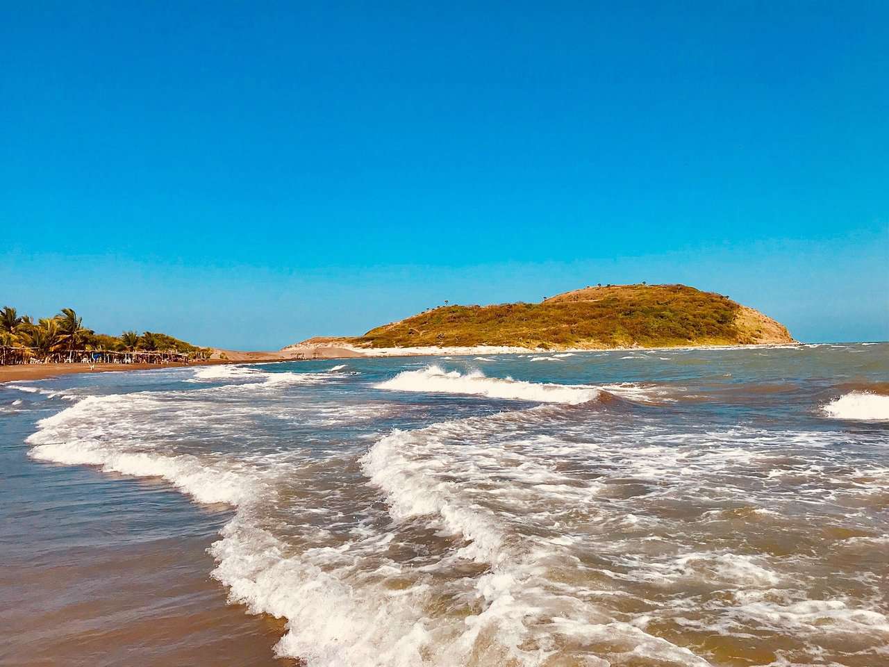 Cofepris da a conocer las playas con altos niveles de bacterias fecales