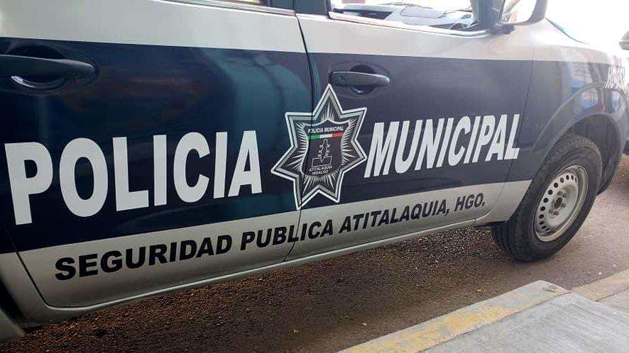 Atitalaquia: balacera deja motos y autos en llamas