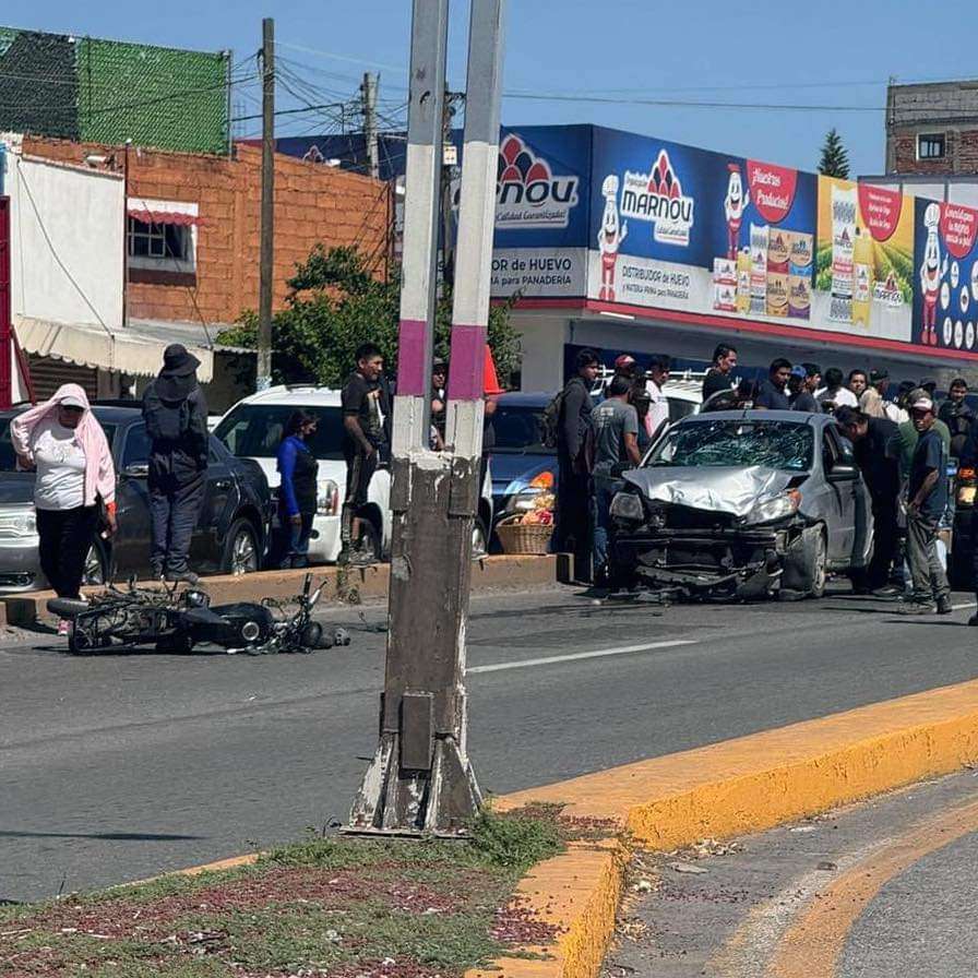 Mujer resulta lesionada en accidente de motocicleta en Actopan