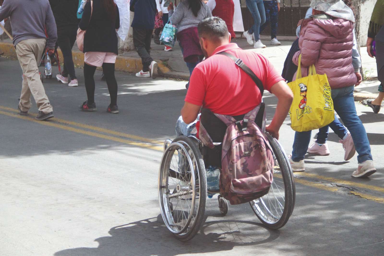 Adquirirá Sitmah cuatro camiones de pasajeros con elevador para silla de ruedas