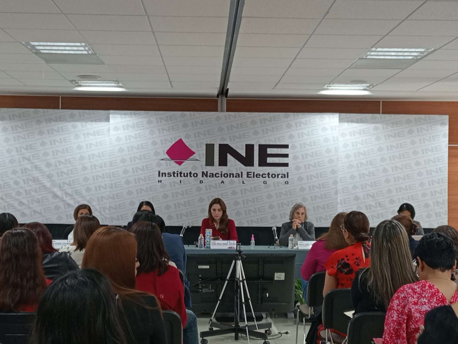 INE reconoce reto a nivel local en violencia política contra las mujeres