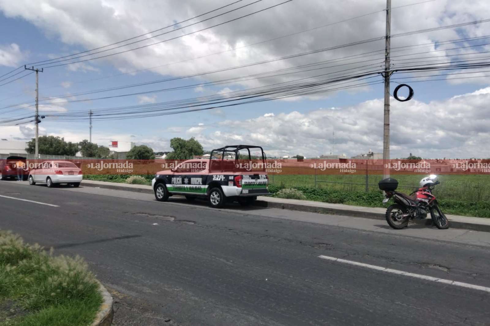 Accidente en la México-Pachuca: chocan motociclista y auto particular