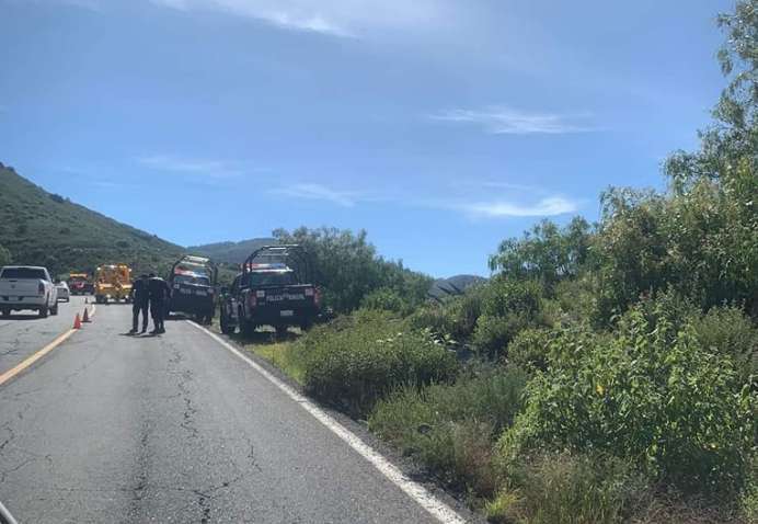 Accidente en carretera Pachuca-Real del Monte: vehículo cae a barranco