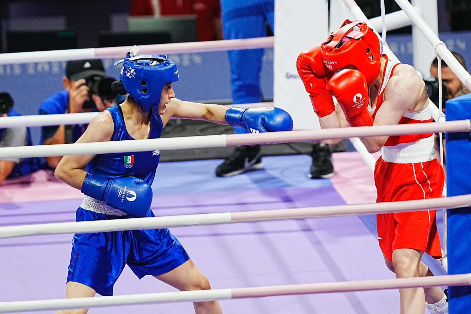 Boxeadora Fátima Herrera pierde y no logra avanzar a los cuartos de final