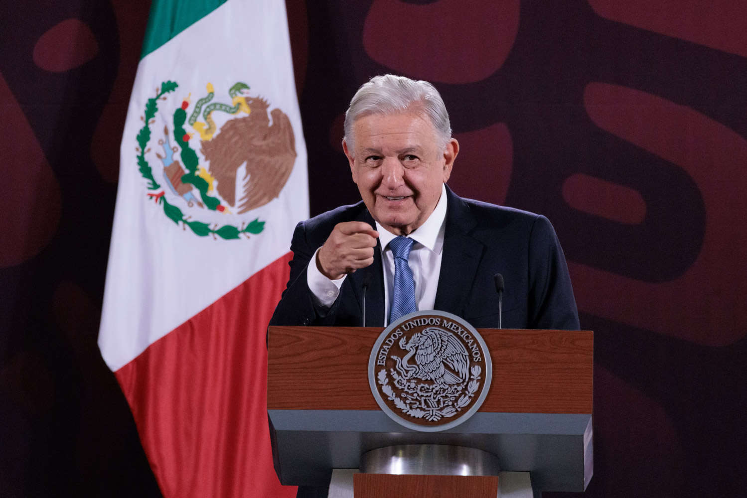 Relación con Embajada de EU, en pausa tras declaraciones de Salazar: AMLO