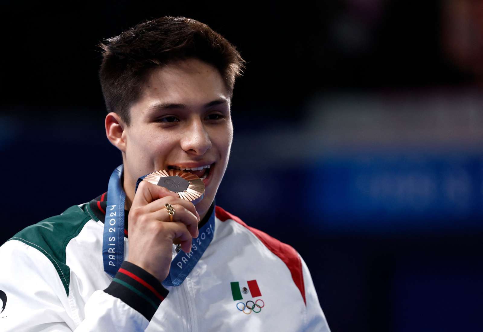 Osmar Olvera se lleva el bronce en trampolín de tres metros