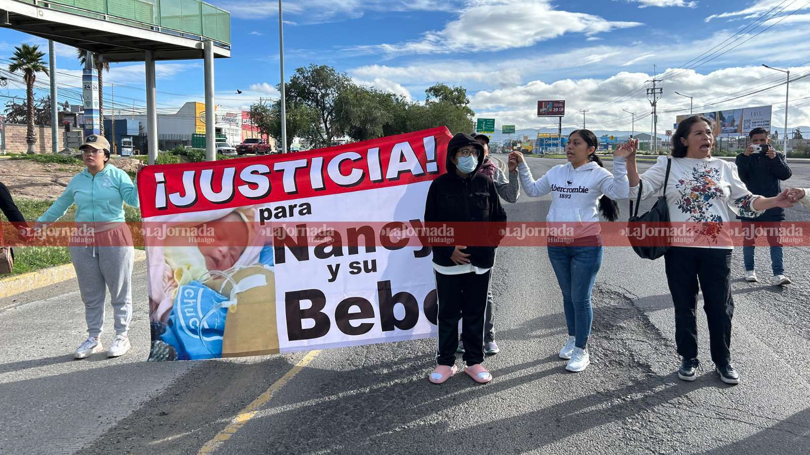 Bloqueo en la México-Pachuca: cierran carretera por sustracción de bebé