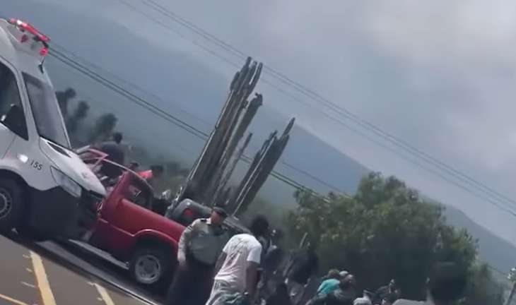 Accidente sobre carretera Ixmiquilpan-Huichapan deja dos lesionados