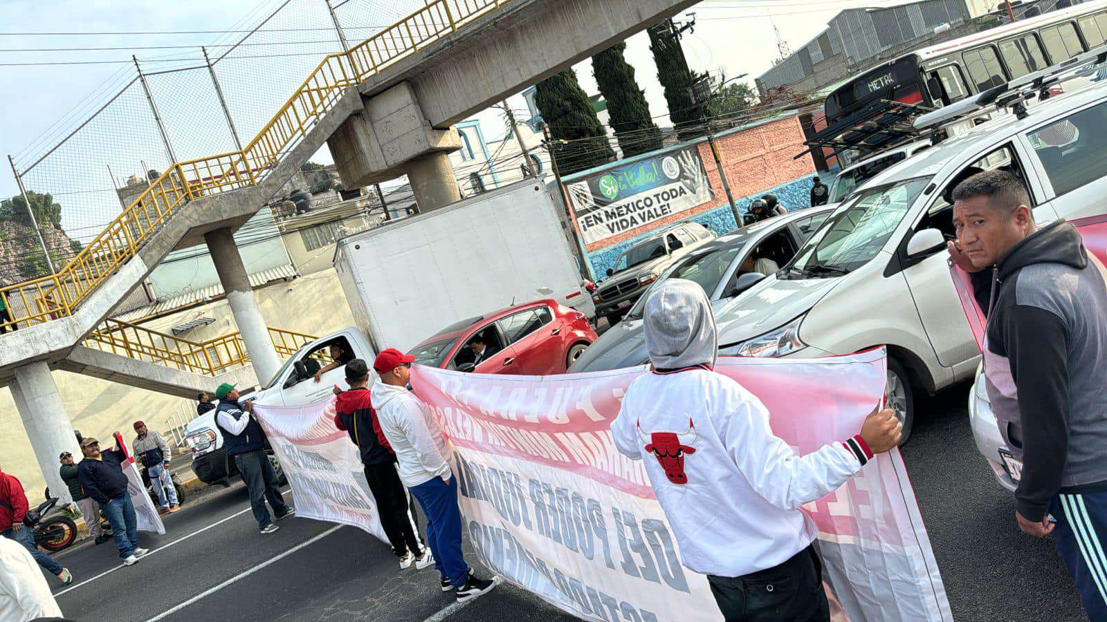 ¡Atención! Reportan bloqueo en la México-Pachuca este lunes