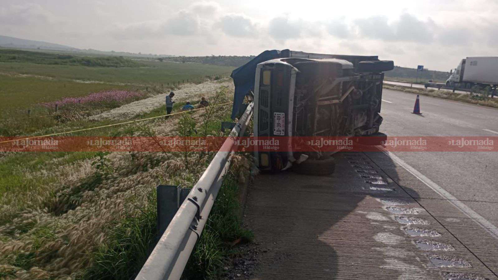 Volcadura en el Arco Norte deja un muerto; esto sabemos