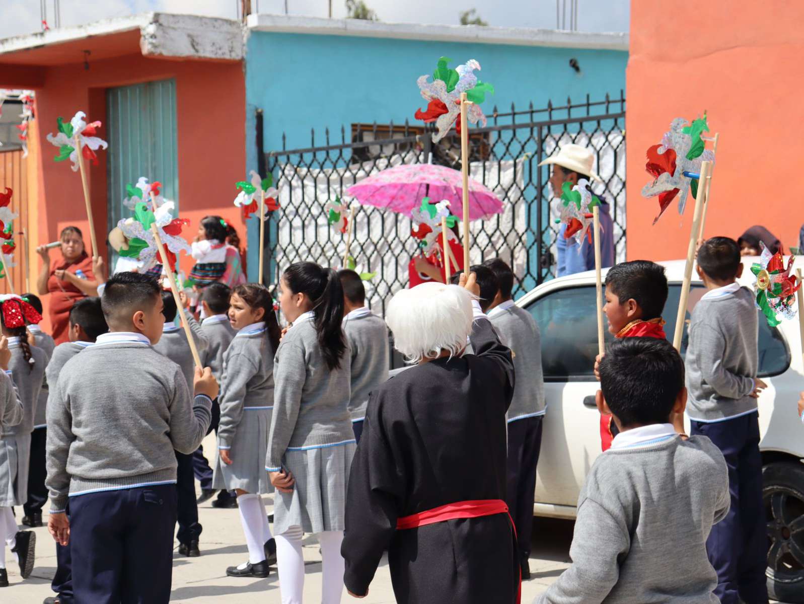 Tolcayuca: realizan desfiles tradicionales por Independencia de México