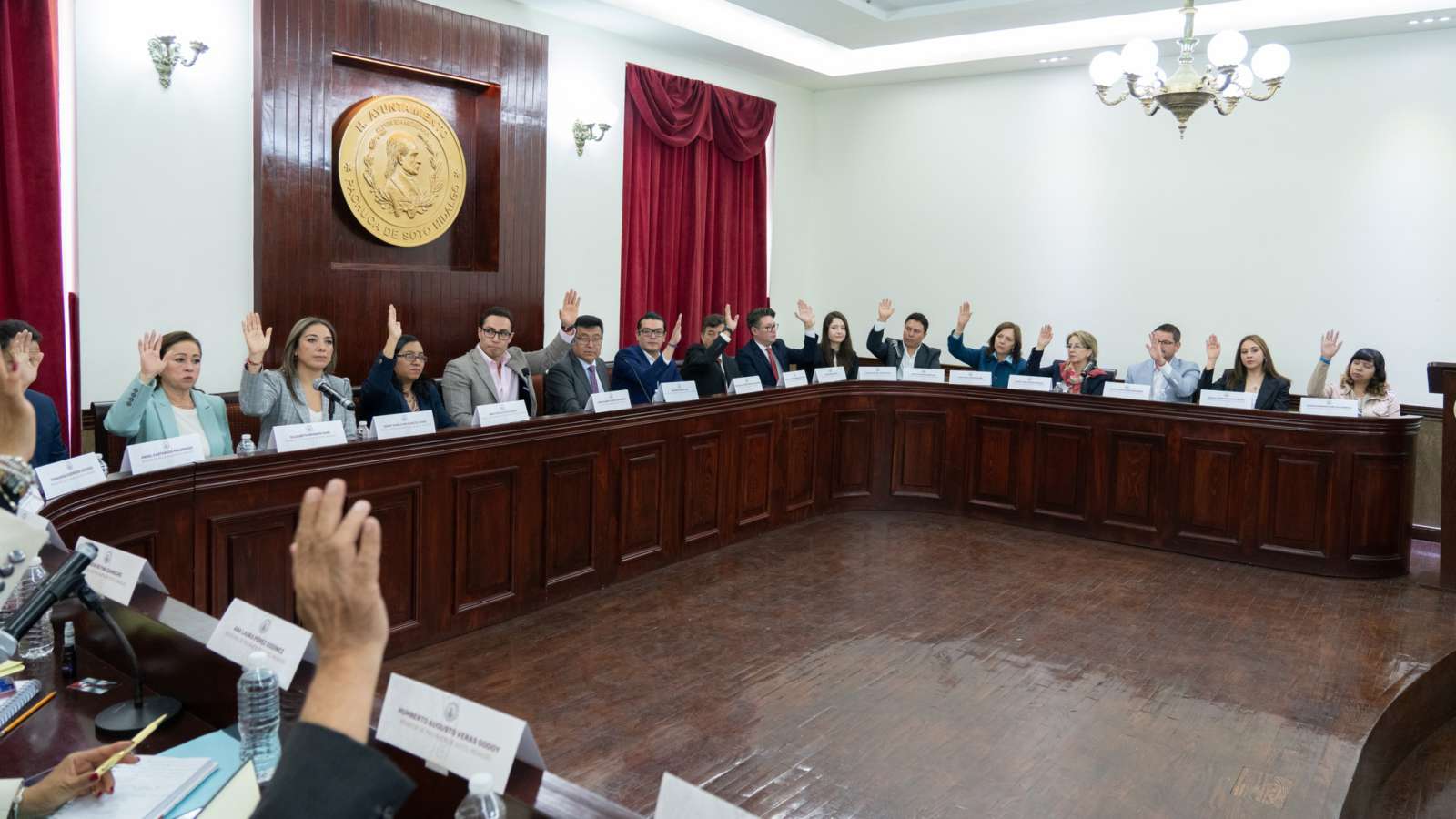 Forman y aprueban comisiones en Cabildo de Pachuca, en primera sesión