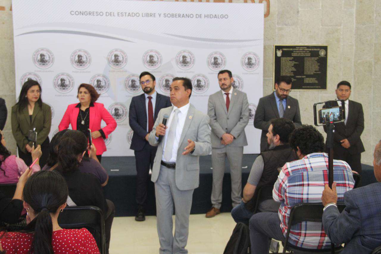 Presentan a titulares de áreas del Legislativo estatal