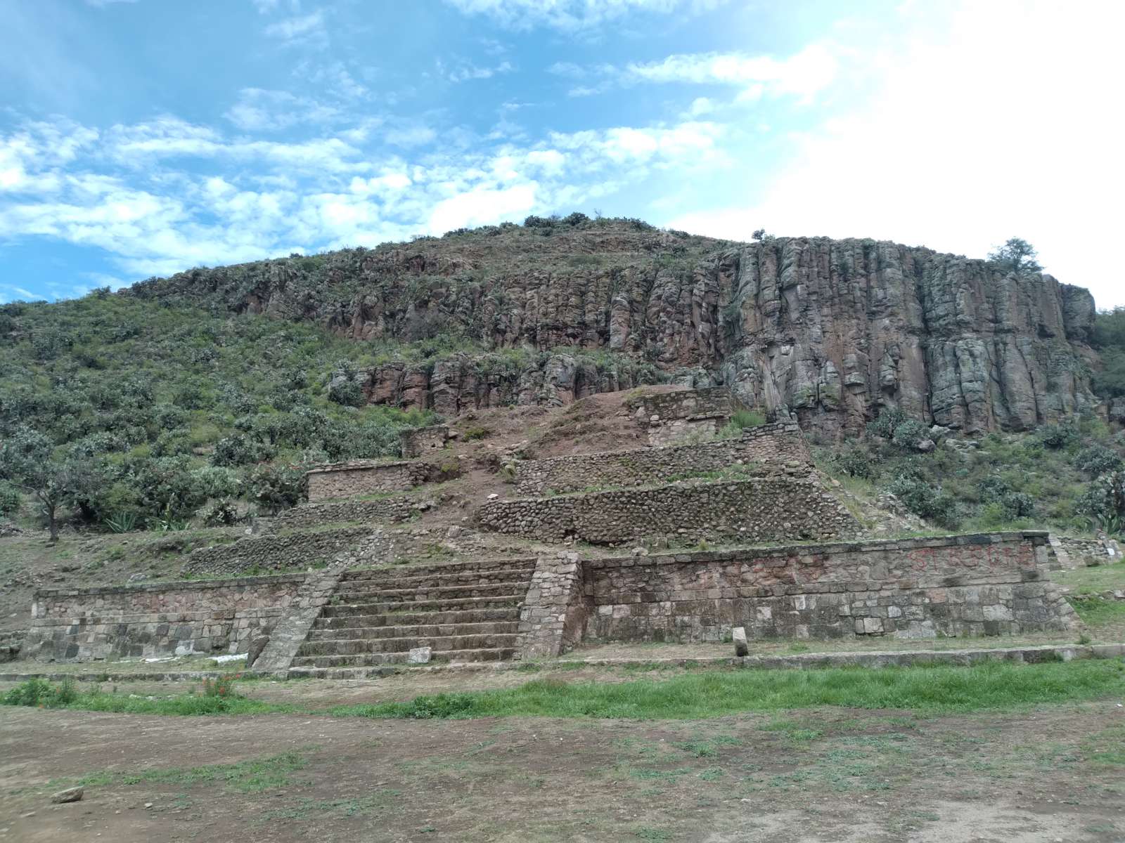 INAH Hidalgo debe proteger y preservar Zona Arqueológica de Huapalcalco