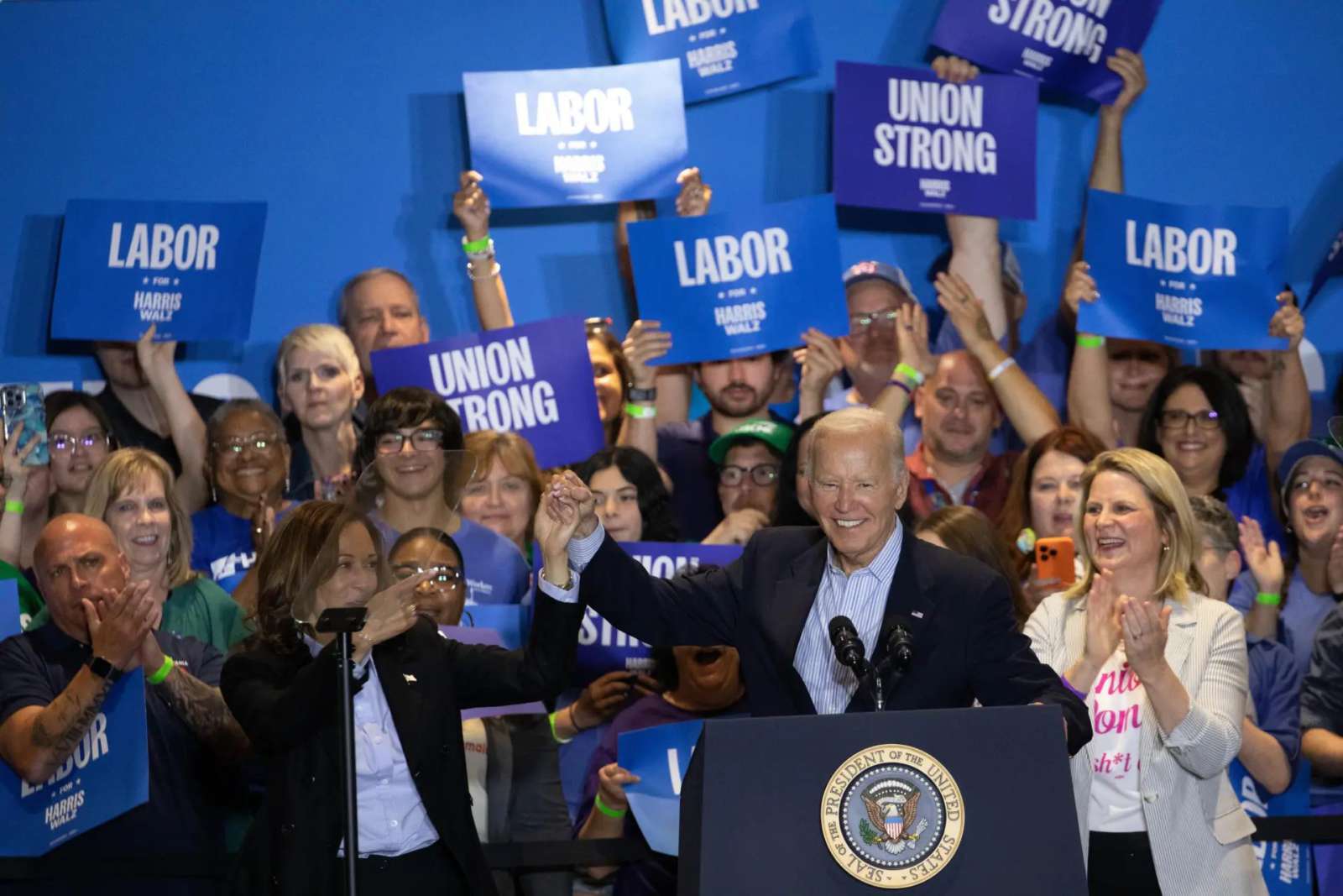 Kamala Harris y Joe Biden reaparecen juntos para apelar al voto sindical en estados bisagra