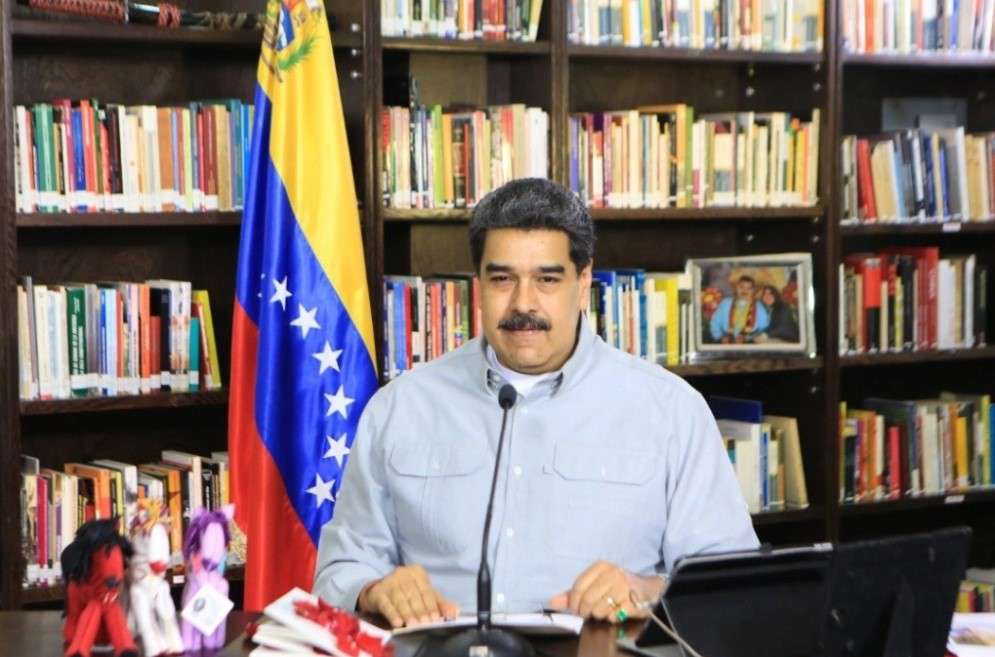 Maduro condecora a militares sancionados por EU tras elección en Venezuela