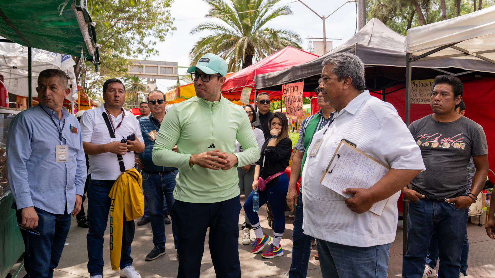 Jorge Reyes supervisa puestos de comida y juegos mecánicos de festejos patrios